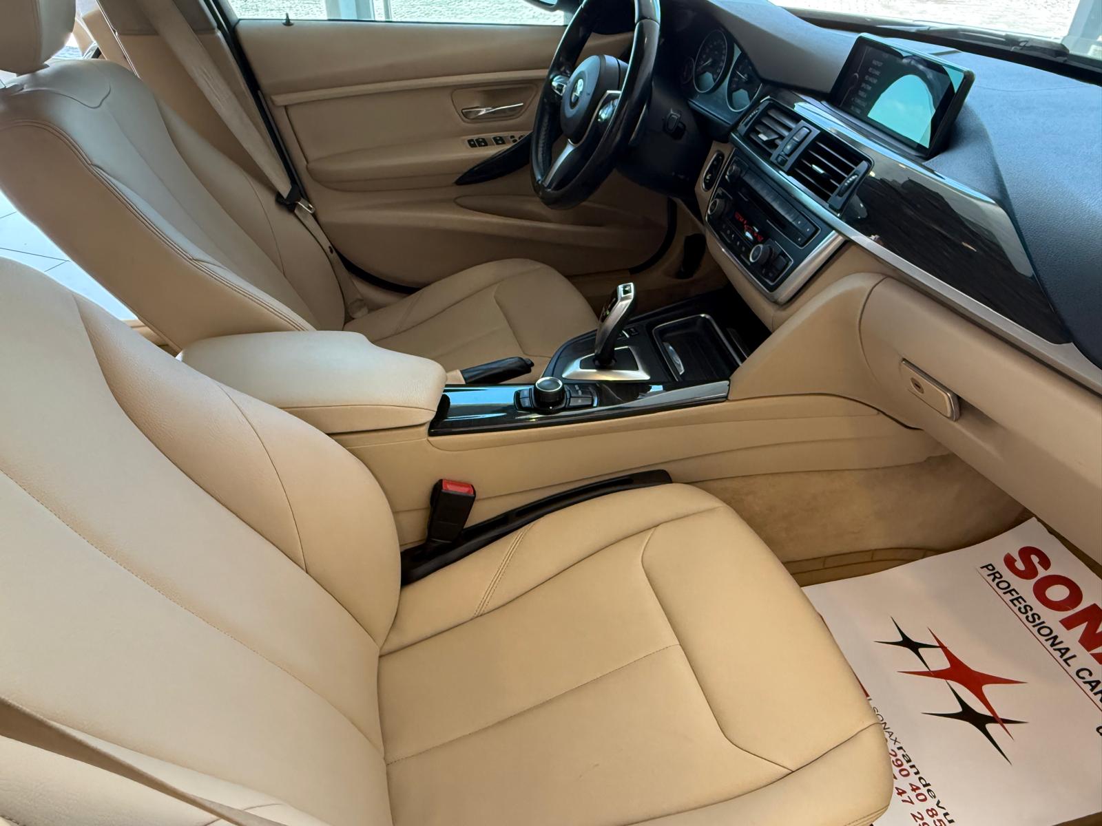 BMW 320i 10